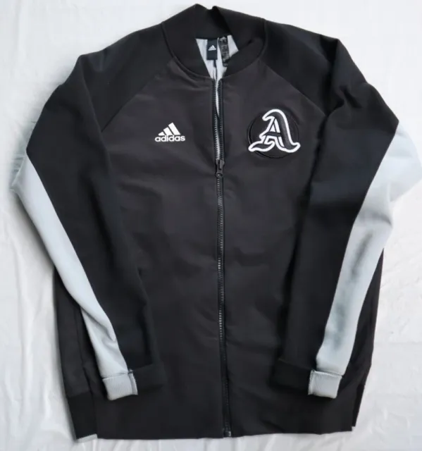 Adidas M VRCT Jacket FP8390 Men’s Size Large Black Gray 2 tone Sleeve Very Nice
