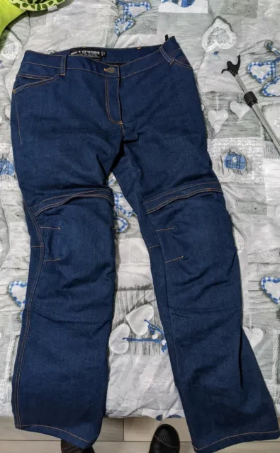 pantaloni moto da donna NERVE taglia 42 protezioni bacino e ginocchia nuovi