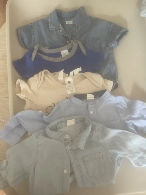 baby boy clothes bundle- Size 00