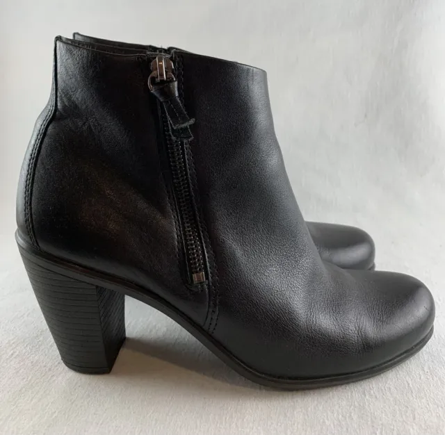 ECCO Women's Touch 75 Black Leather Ankle Bootie EU 39 US 8.5 Comfort Zip - EUC