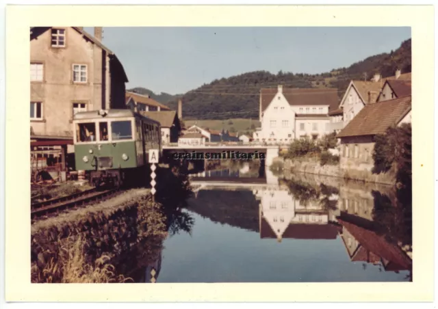 Orig. FARB Foto Wiesentalbahn Lokomotive Triebwagen Nr. 15 in Baden 1962