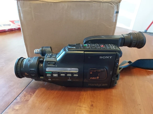 Sony Ccd-F401 Handycam Video8 Camcorder - No Battery