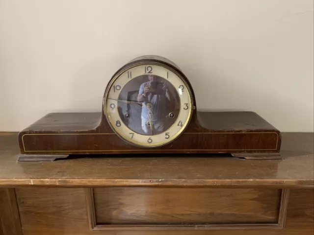 VINTAGE CHIMING MANTLE CLOCK - Working Order