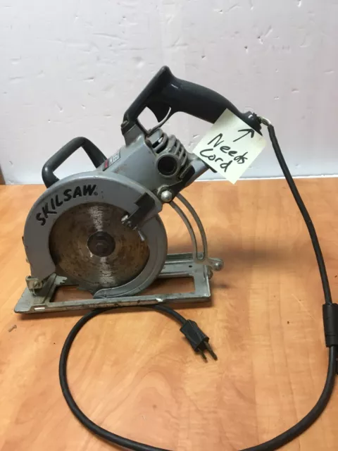 SKIL SAW 77 Professional Worm Drive 7-1/4 Circular 4400 RPM RUNS GOOD NEEDS CORD