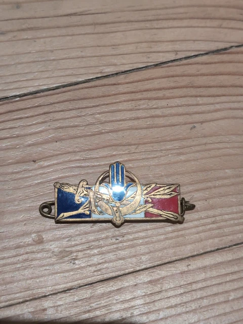 Insigne Original émaillé AFN - Ecole ABC Cavalerie Hussein Dey - Algérie 1950-60