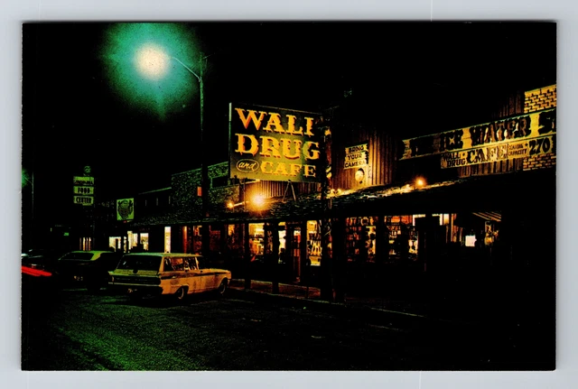 Wall SD-South Dakota, Wall Drug Store At Night Vintage Postcard