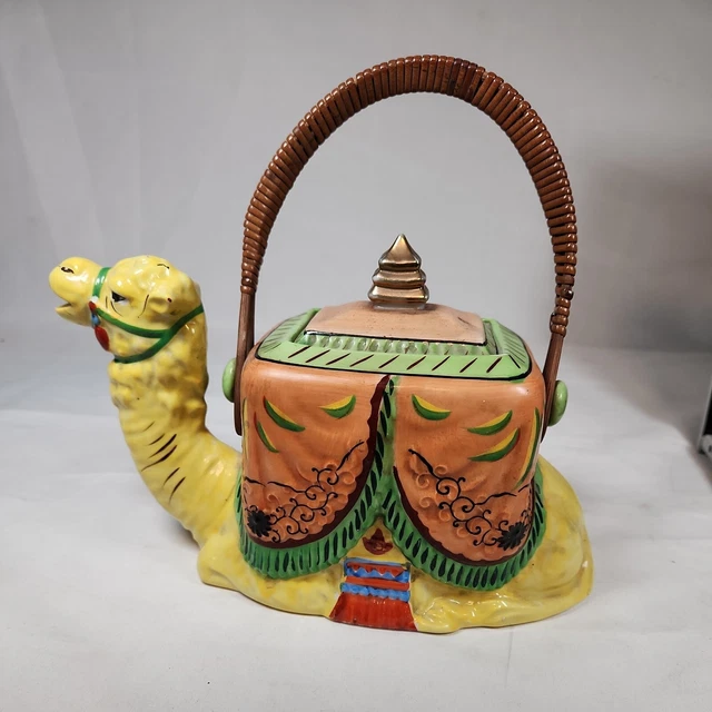 CERAMIC TEAPOT WITH Wicker Rattan Handle Reclining Camel Made in Japan