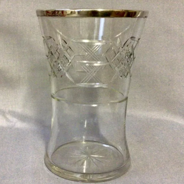 Vaso in vetro tagliato cerchio argento massiccio 1926 di Hollman & Norton, Birmingham