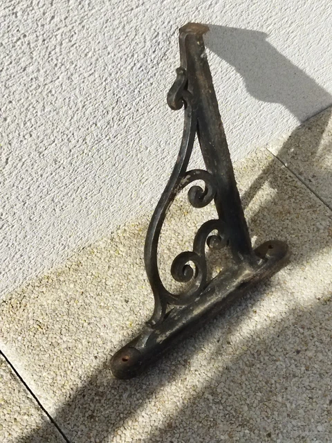ANCIENNE ÉQUERRE EN fonte art nouveau ou déco pour étagere decor ...