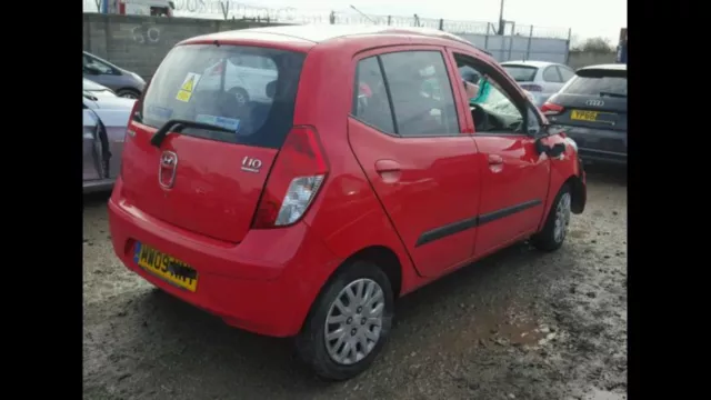 Hyundai I10 Se 1.0 Petrol Breaking For Spare Parts Listing For Nut Red Engine