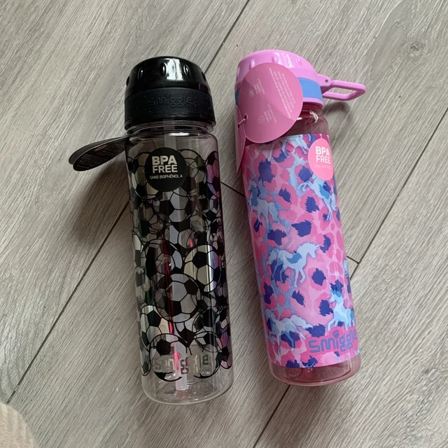 2 bottiglie di plastica Smiggle 630 ml nuove con etichetta