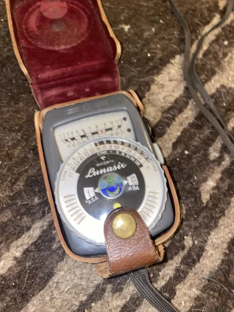 Gossen Lunasix Light Meter w/ Brown Leather Case Germany