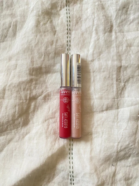Duo de Glossy Lips de Lavera : Charming Crystals + Delicious Peach, neufs