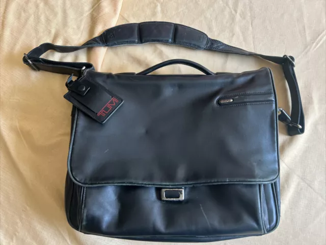 Tumi Black Leather Laptop Briefcase Messenger Expandable Bag Model# 96192D4~READ