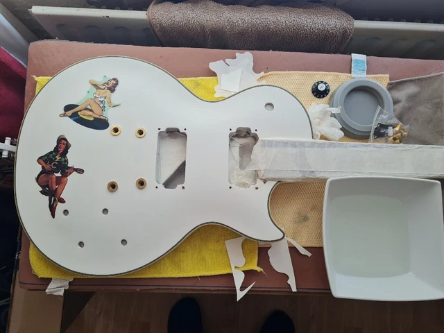 STEVE JONES SEX PISTOLS WASSERRUTSCHEN, Pinup Mädchen MASSGESCHNEIDERTE AUFKLEBER SIEHE ANGEBOT