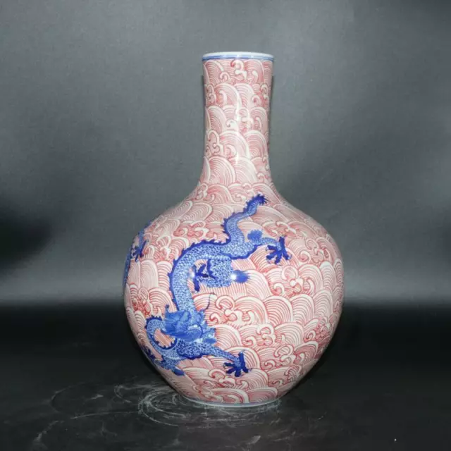 Chinese Blue and White Porcelain Qing Qianlong Red Wave Dragon Design Vase 13.4" 3