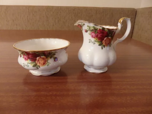 Royal Albert Old Country Roses Milk Jug & Sugar Bowl (1St Quality)