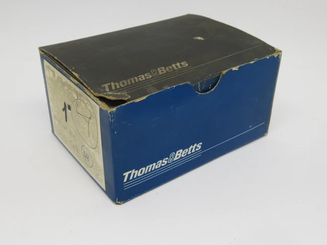 Thomas & Betts 1453 1" Knockout Plug Thermoplastic Construction *Lot of 38* NEW