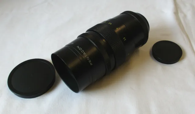 Pentacon GDR 4 / 200mm Tele Objektiv 15 Lamellen Nr. 9609571 (106311)