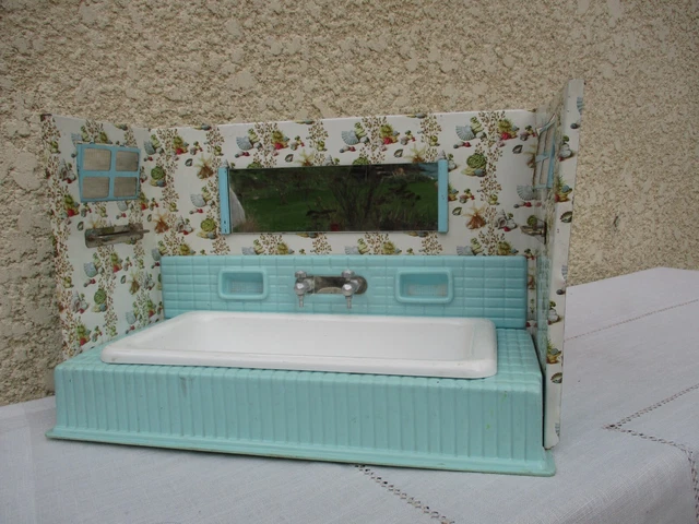 Jouet ancien en Tôle Salle de Bain pour poupée