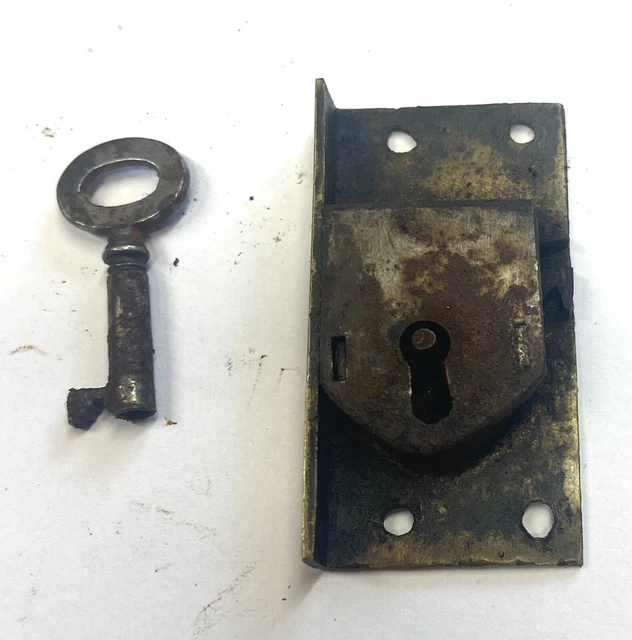 ANTIQUE GRANDFATHER / Longcase Clock Lock and Key Working £45.00