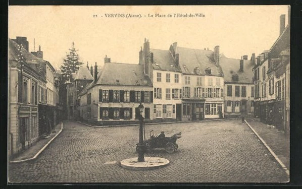 CPA Vervins, La Place de l´hôtel-de-Ville
