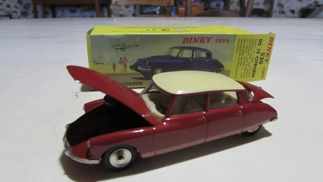 Miniature Bandai Citroën DS 19 – 1/36 – Tout Métal – Japon – Années 1960