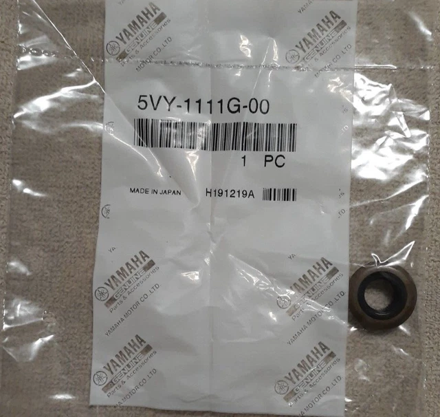 thumbnail image 2 of Suzuki GSXR1300 Hayabusa Valve Cover Bolt Rubber Seal.sold Individually 2 of 5