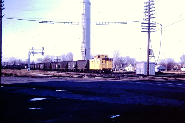 Chesapeake & Ohio C&O Steel Caboose #012 Marion, Oh Original Kodachrome Slide