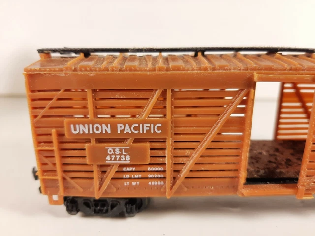 Cattle Livestock Car Union Pacific Vtg. BACHMANN HO scale OSL47736 Rolling Stock