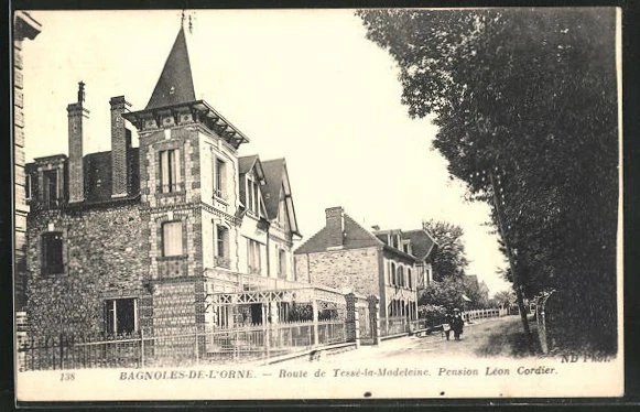 CPA Bagnoles-de-L'Orne, Route de Tesse-la-Madeleine, Pension Leon Cordier