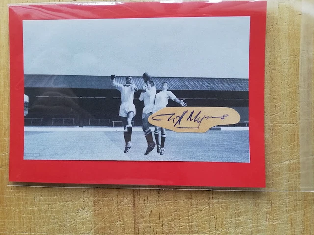 Cliff Myers Charlton Athletic / Yeovil Town Legend Hand-Signed Photocard