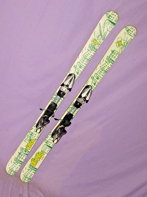 Volkl KAYA women's Twin Tip Freestyle skis 148cm with Marker 11.0 ski bindings ~