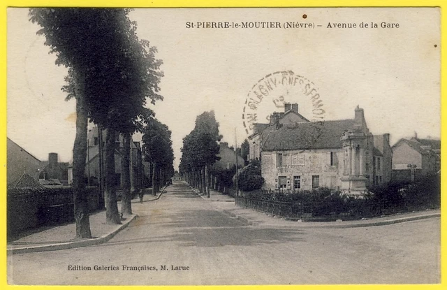 cpa 58 - SAINT PIERRE le MOÛTIER (Nièvre) AVENUE de la GARE Monument aux Morts