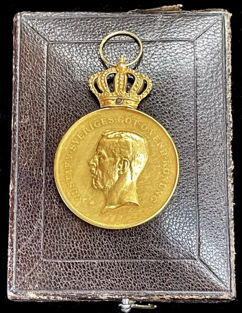 1943 Gold Sweden 28.2 Grams Royal Patriotic Society 18K Award Medal Cased 2