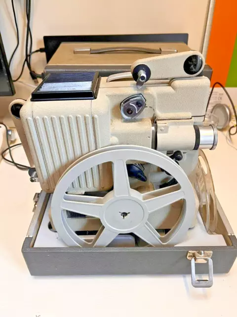 Vintage Eumig Wien P8 8mm Silent Cine Projector Made in Austria grey case