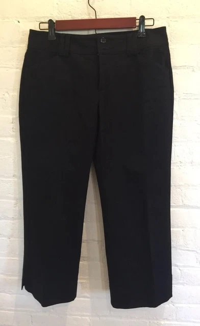 Womyn Size 8 Black Cropped Capri Pants With Pockets Belt Loops Stretch