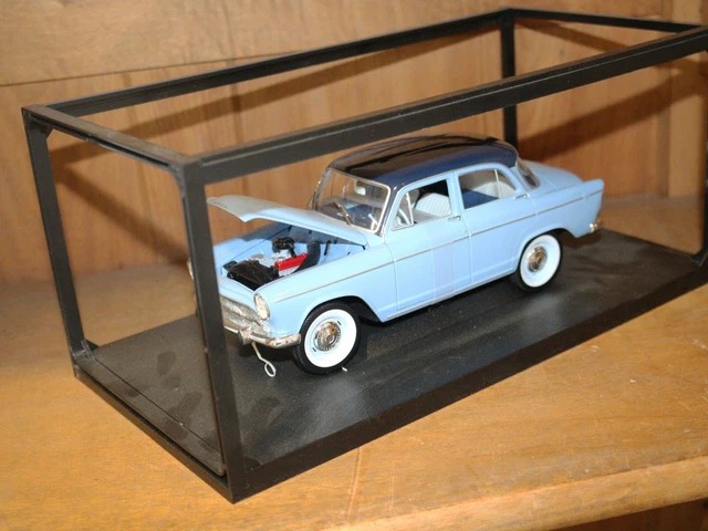Miniature 1:43 SARATOV - ZIL 115 - Fabriqué En URSS - Rare - État Neuf En Boîte D'origine