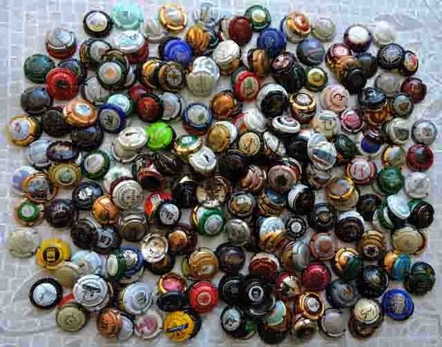 Lot De 800 Capsules De Champagne Environ.