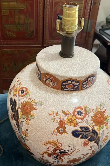 GORGEOUS Vintage CHINESE Floral Motif Porcelain LAMP - Large Urn 4
