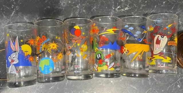 ixl collectable glasses Looney Tunes Year 2000 Limited Edition