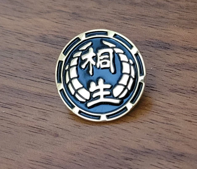HOLOLIVE KIRYU COCO Kiryu Kai Badge Pin MadetoOrder Limited Authentic