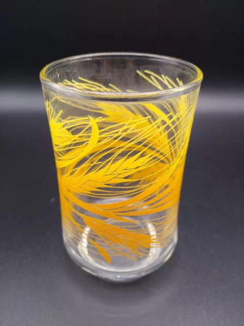 https://www.picclickimg.com/65UAAOSwsyNkGhC5/Vintage-Libby-Golden-Wheat-6oz-Juice-Glass-Yellow.webp