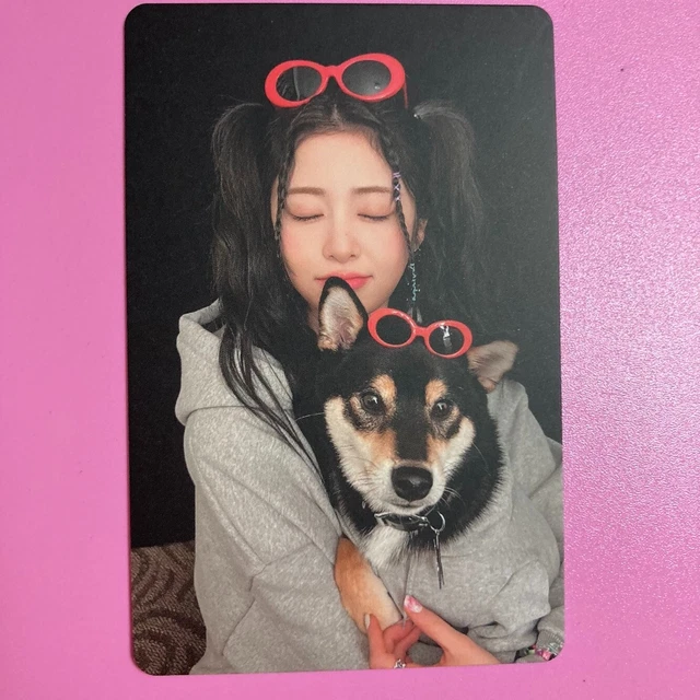 OFFICIAL YUNJIN Photocard Le Sserafim 1st Studio Album Unforgiven