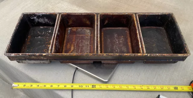 Bread Pan 44585 Chicago Metallic 4 Strap 26x9x3.5" Commercial Grade 26-ga 7.5lbs Bread Pan 44585 Chicago Metallic 4 Strap 26x9x3.5" Commercial Grade 26-ga 7.5lbs