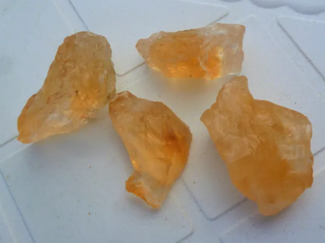 CITRINE, brute 100% naturelle couleur miel, lot de 4 = 28 g. minéraux Brésil