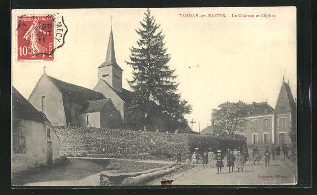 CPA Tamnay-en-Bazois, Le Château et l´Eglise 1911