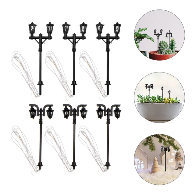 Lot De 4 Lampadaires Miniatures LED - Pour Maison De Poupée (échelle 1:12), Village De Noël, Décoration - Fonctionne Avec 2 Piles AA (non Fournies)