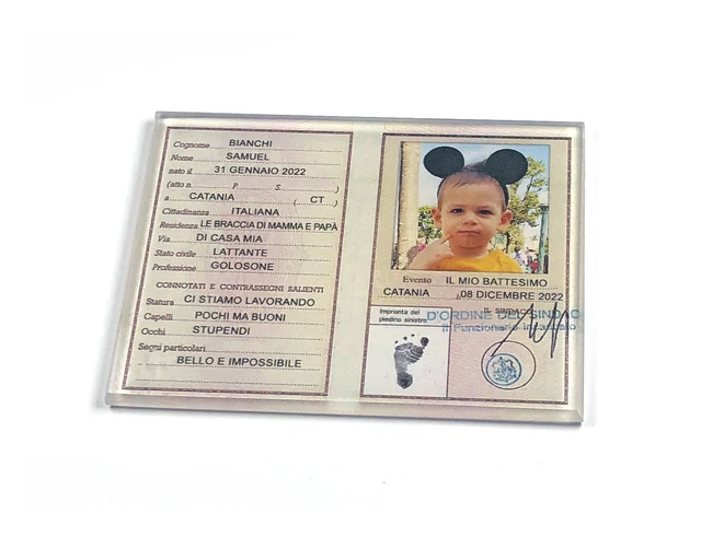 Bomboniera Battesimo In Plexiglass Curvo A Forma Di Carta D'Identità | Personalizzabile Con Foto E Dati, 7,5x10 Cm - 4