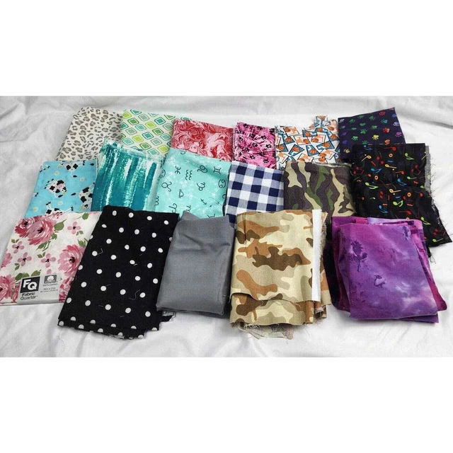 17 remanentes de tela tallas mixtas Avg 21""x18"" estampado animal camuflaje música floral máscara para hacer